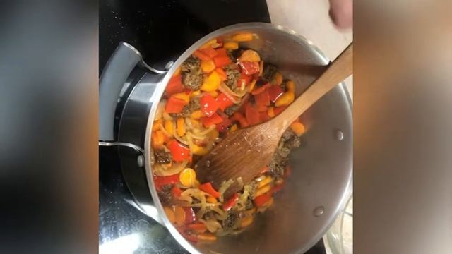Рагу с мясом и баклажанами смотреть онлайн