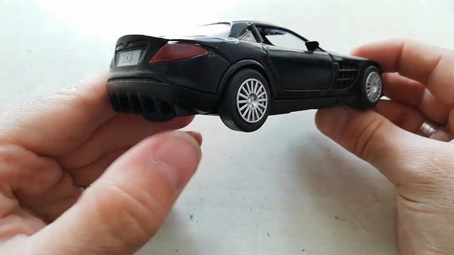 Mercedes Benz SLR McLaren Roadster 1:38 ölçekli model tanıtımı