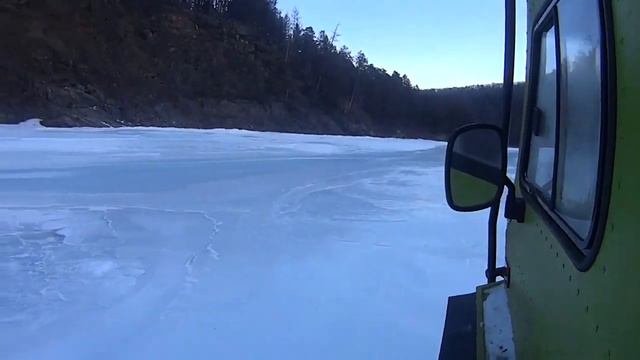 Вездеход на пневмоходу по реке Ока смотреть онлайн