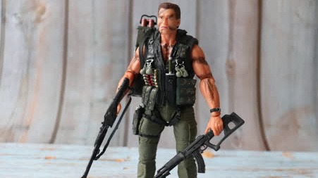 Игрушечная фигурка NECA (Арнольд Шварценеггер / Arnold Schwarzenegger) - распаковка
