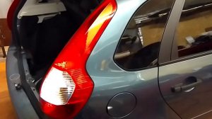 Снятие задней фары на Лада Калина 2 хетчбек.