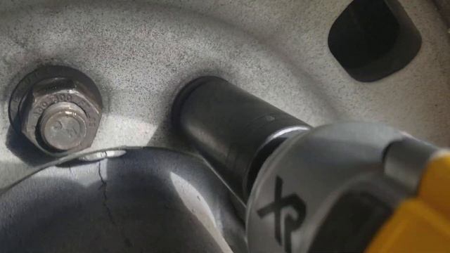 Dewalt DCF899 Vs Semi Lug Nuts гайковерт девалт