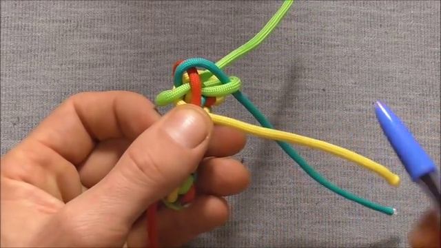 How To Tie A Four Strand Crown And Diamond Knot смотреть онлайн