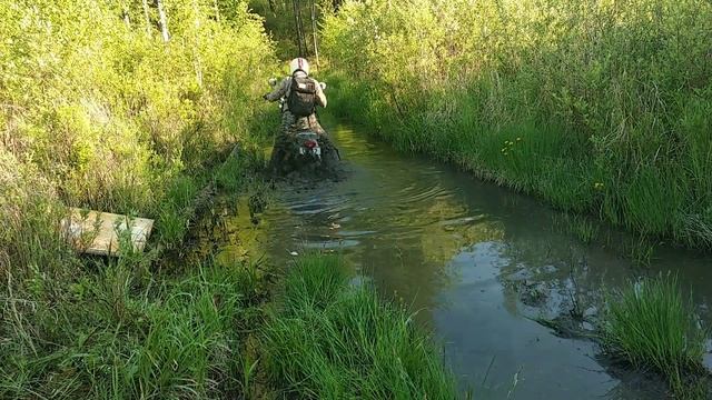 Suzuki VanVan. Offroad. Slow slow action. смотреть онлайн