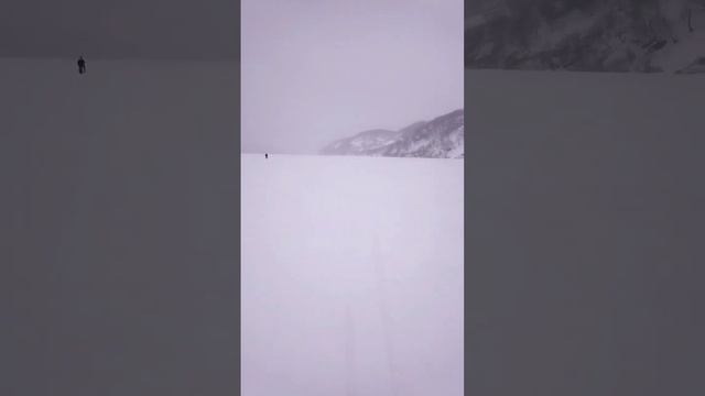 Прогулка на лыжах Март смотреть онлайн