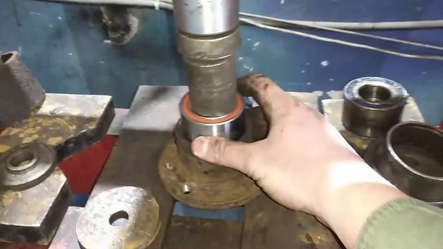 Замена подшипника задней ступицы ВАЗ-2108 / ВАЗ-2109 смотреть онлайн