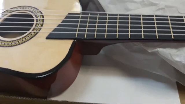 Гитара детская игрушечная деревянная New Classic Toys 10304 смотреть онлайн