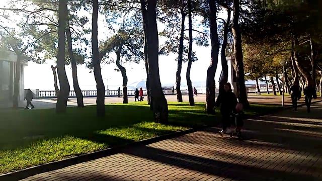Геленджик. Лермонтовский бульвар. смотреть онлайн