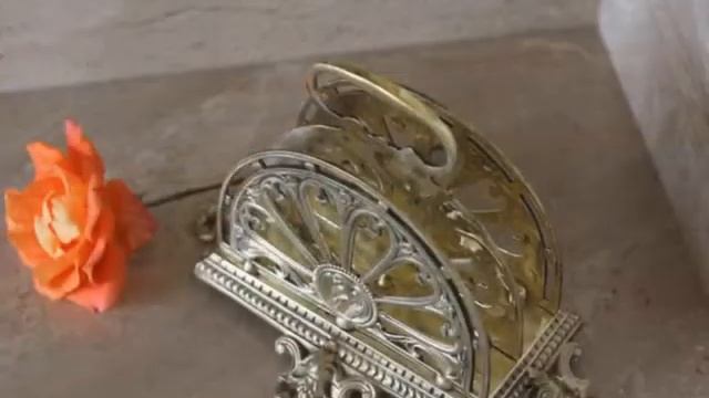 СЕРВИРОВКА СТОЛА - САЛФЕТНИЦА ИЗ ЛАТУНИ, ВИНТАЖ смотреть онлайн