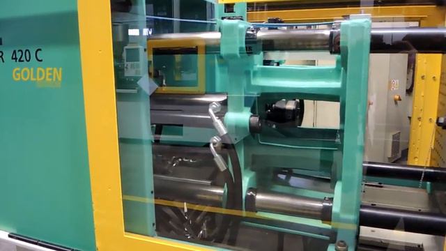Prova pressa ad iniezione usata ARBURG 420C 1000-290 golden смотреть онлайн