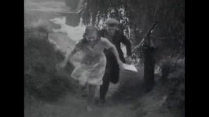 "Почему в семнадцать лет парню ночью не до сна..."