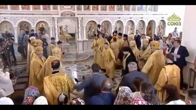Патриарх Кирилл упал во святую воду смотреть онлайн