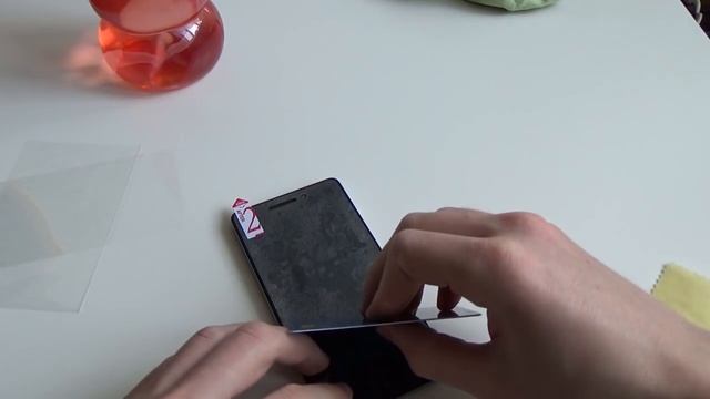 КЛЕЮ ЗАЩИТНУЮ ПЛЕНКУ НА Xiaomi Redmi 3 смотреть онлайн