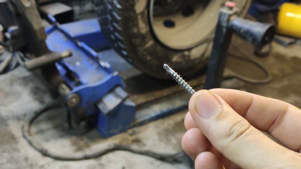 Первый раз пробил колесо! УРАЛ! смотреть онлайн