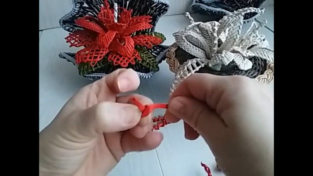 Розочка маленькая или серединка цветка. The rose is small or the middle of the flower. смотреть онлайн