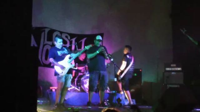 Vino Mariani - Los Notables en Midlan Rock!!! смотреть онлайн