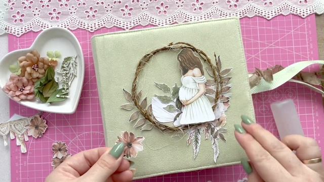 Мастер класс: вклеиваем страницы и переплёт, оформляем обложку альбома «В ожидании» смотреть онлайн