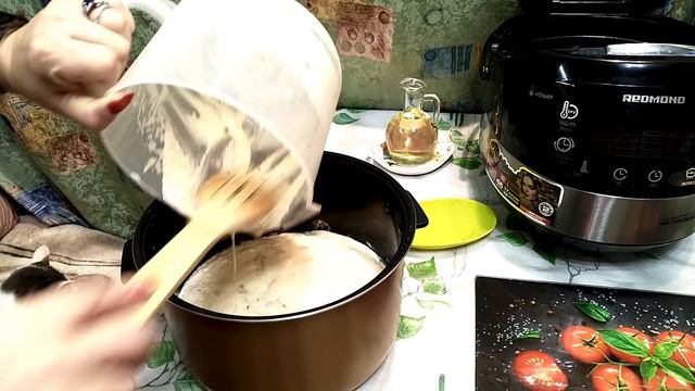 Пасхальный кулич. ГОТОВИМ ДОМА В МУЛЬТИВАРКЕ смотреть онлайн