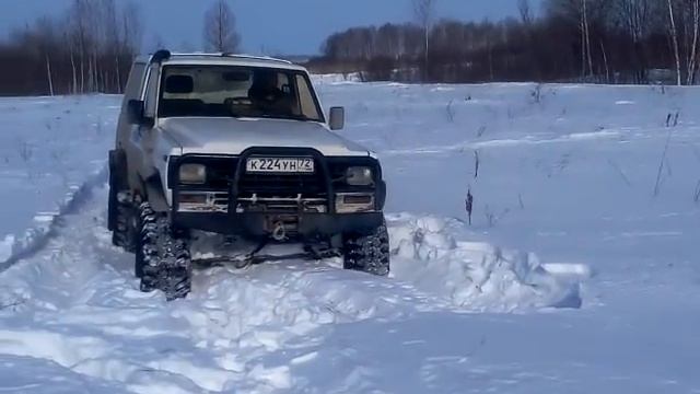 Снегоход трофи 2017 на Nissan Patrol смотреть онлайн