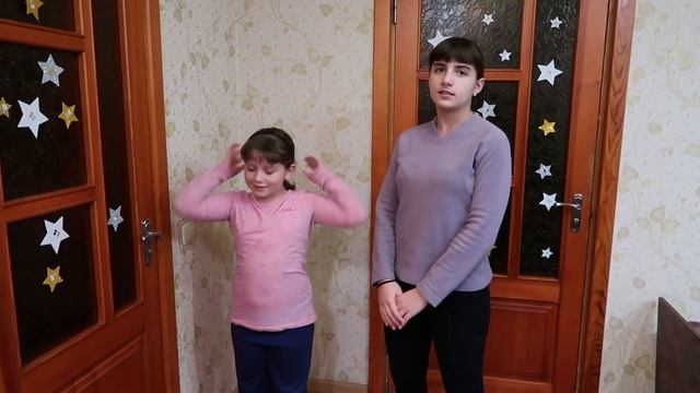 VLOG // УЖИН ПРИ СВЕЧАХ // НОВЫЙ ГОД ПРИБЛИЖАЕТСЯ смотреть онлайн