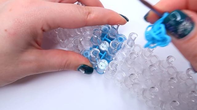 КОНФЕТА из резинок на станке. Плетение из резиночек | Candy Rainbow Loom смотреть онлайн