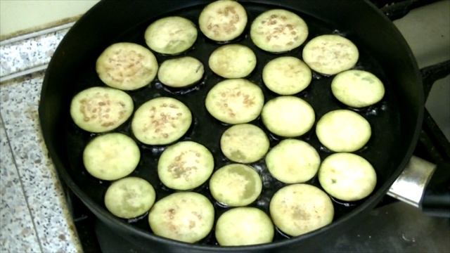 ВКУСНЕЙШИЕ БУТЕРБРОДЫ ИЗ БАКЛАЖАН. ЗАКУСКА СЪЕДАЕТСЯ ЗА 5 МИНУТ смотреть онлайн