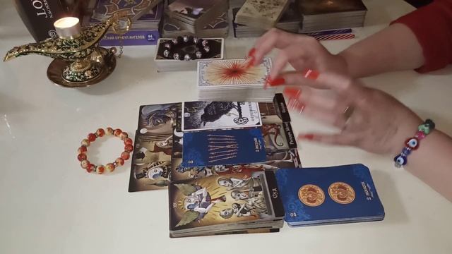 Что думает.. Будет ли Он действовать.. Расклад для Женщин. Таро Онлайн Гадания смотреть онлайн