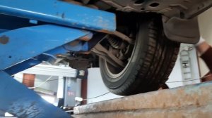 Nissan leaf стук в  подвеске