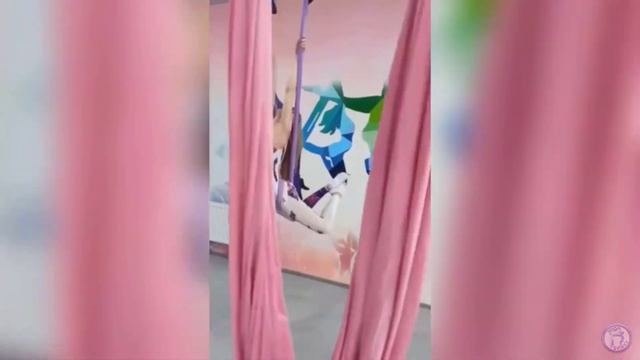 Видео отзыв Yoga Galaxy. Йога в гамаках. Аэро йоги. Fly yoga. Стрейчинг. Растяжка. смотреть онлайн