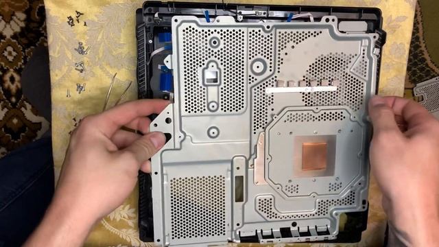 Полная разборка PS4 Pro | Замена термопасты, чистка от пыли и уменьшение шума! Модернизация пластин смотреть онлайн