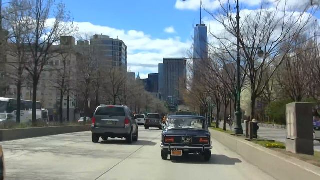 ВАЗ 2103, едущий в Нью-Йорке (New York City) смотреть онлайн