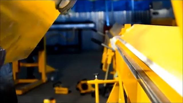 ▶ Листогибочный cтанок для гибки листового металла MetalMaster LBA смотреть онлайн