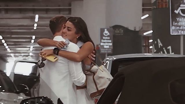 Случайно засняли Ханде Эрчель и Керема Бурсина | Постучись в мою дверь | Hande Erçel ve Kerem Bürsi смотреть онлайн