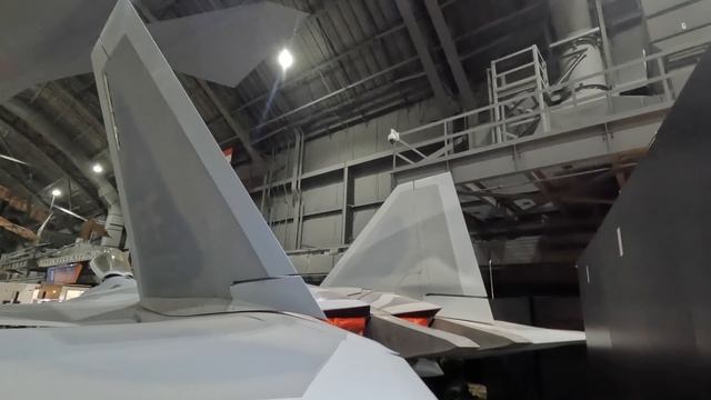 Lockheed F-22 Raptor detailed tour! смотреть онлайн