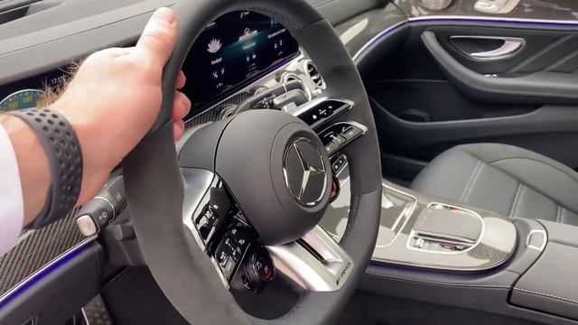 Презентация салона Mercedes-Benz E 63s от Вячеслава Черникова смотреть онлайн