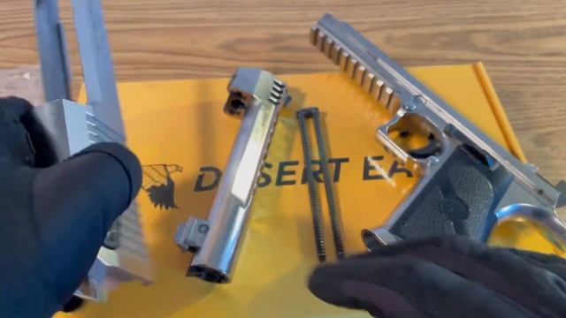 Full metal (WE-Tech) desert eagle L6 review/ASMR? смотреть онлайн