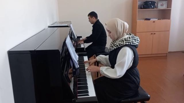 Oydin Abdullayeva: Xorazmcha Fantaziya 
Tojimuhammedov Otabek 
Raxmonova Jasmina