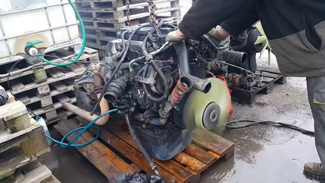 D0824 Lfl09 Engine Work