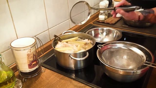 Нежная треска с острым соусом и хрустящая брокколи смотреть онлайн