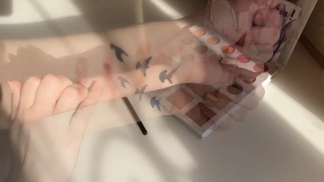 BH Cosmetics Carli Bybel 21 Color Eyeshadow And Highlighter Palette/ Обзор смотреть онлайн