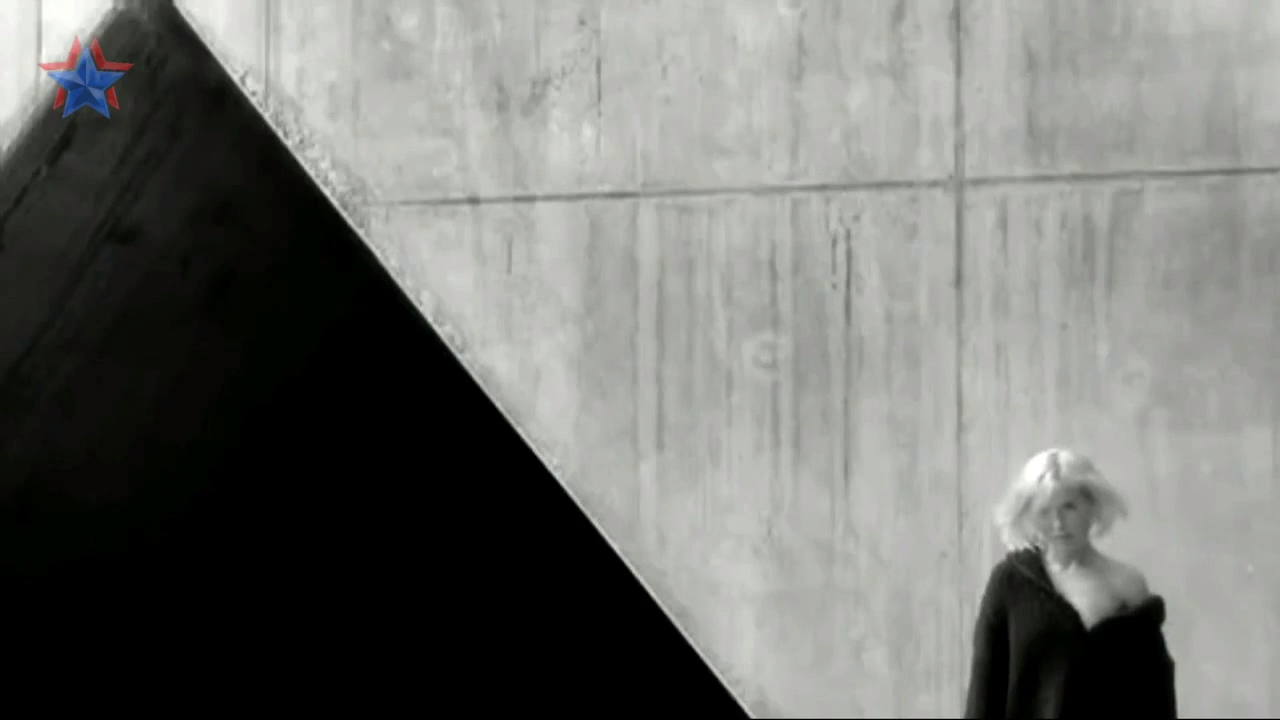 Geri Halliwell - Calling