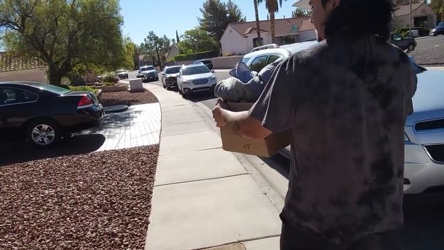 She Said It's All Priced to Go - Thrift With Me at Yard Sales in Las Vegas смотреть онлайн