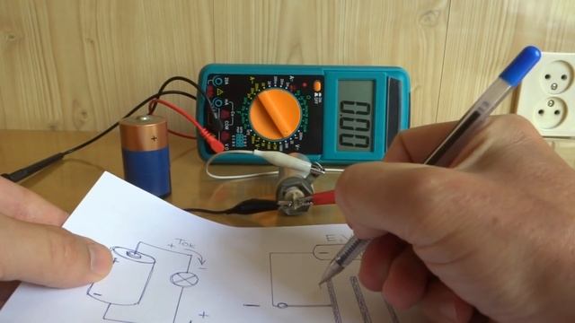 СРЕДНИЙ ЗАРЯД он ПОЛОЖИТЕЛЬНЫЙ или ОТРИЦАТЕЛЬНЫЙ ?Загадка Конденсатора! смотреть онлайн
