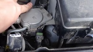 Hyundai Grand Starex 4wd евро 6, замена топливного фильтра. Diesel fuel filter change..mp4
