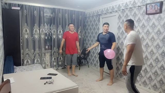 СПОРТ ДОСТУПНЫЙ КАЖДОМУ СЫГРАЛИ БЫ? ИГРА В ВОЗДУШНЫЙ ШАР #sport #воздушныйшар #воздушный #шарик смотреть онлайн