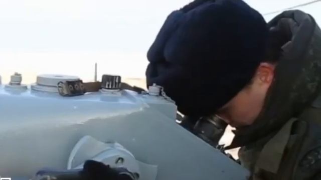 Колючка направо, колючка налево... смотреть онлайн
