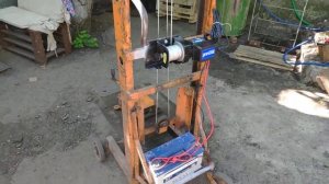 Штабелер (подъемник) с электроприводом своими руками.