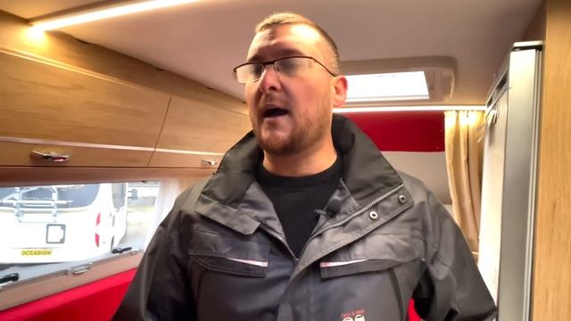 Il part faire un TOUR D'EUROPE en CELLULE PICKUP 4x4 ! Cellule UNICA смотреть онлайн