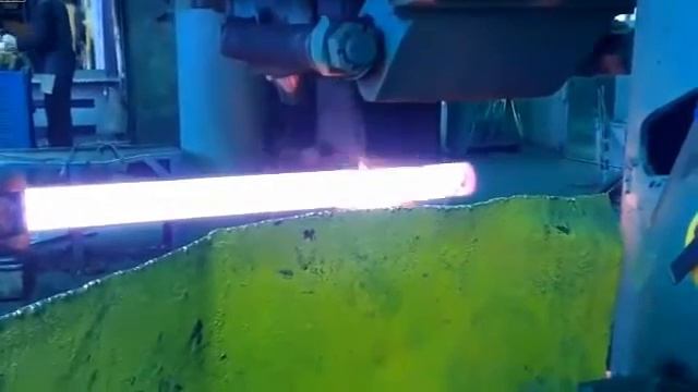 Работа кузнеца на заводе в Польше смотреть онлайн