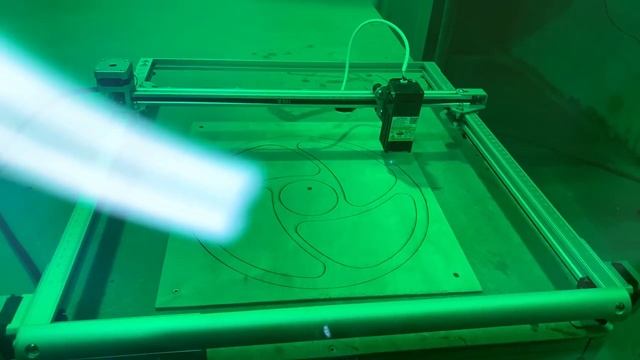 Крутейшая менажница из дерева и эпоксидной смолы. смотреть онлайн